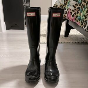Hunter Tall Rain Boots 🥾